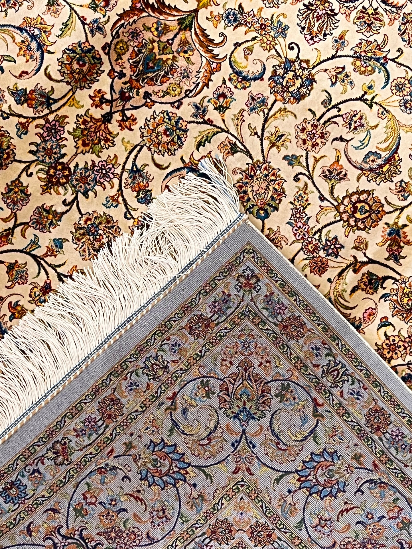 5’ x 8’ Ivory Bamboo Silk Rug – Ornate Floral Medallion Design – Luxury Woven Area Rug