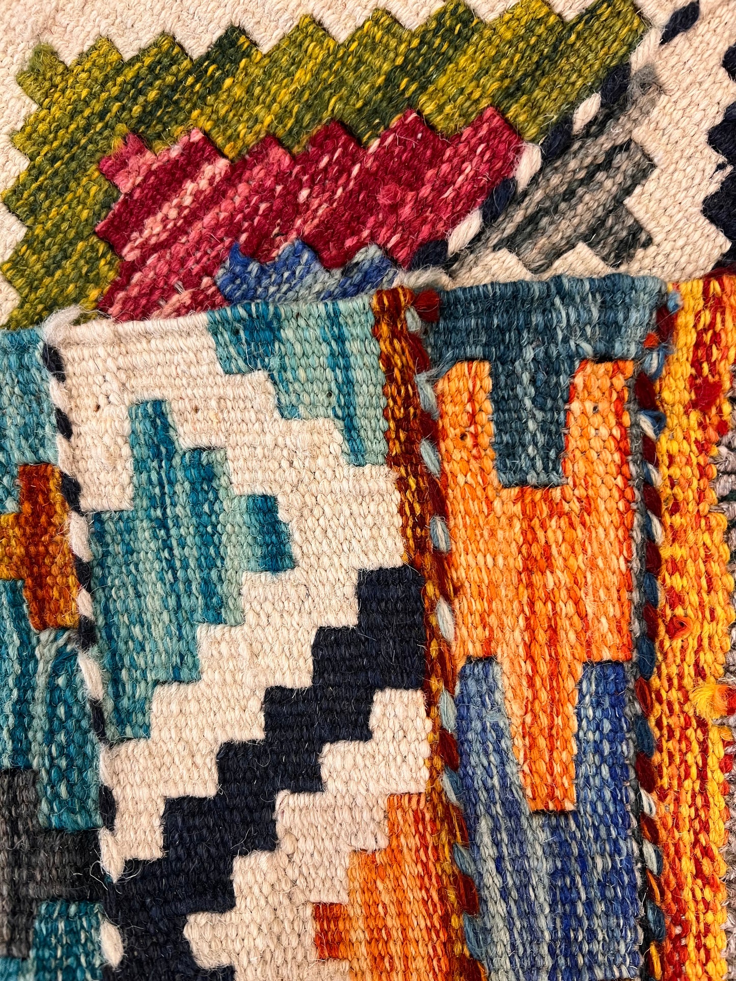 Handmade Natural Dye Kilim Rug – 8’ x 6’