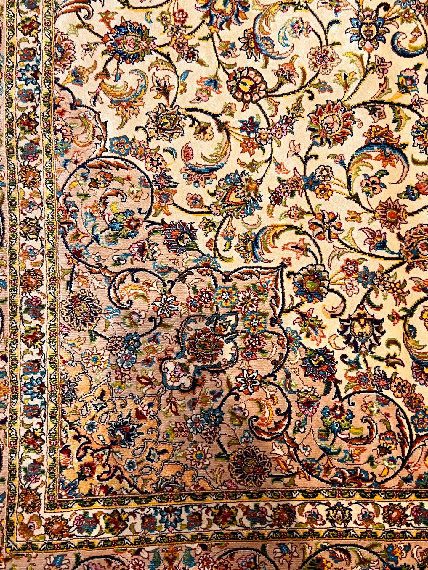 3x5 ft Silk Rug – Ivory Floral Medallion Design, Elegant Classic Luxury Area Rug
