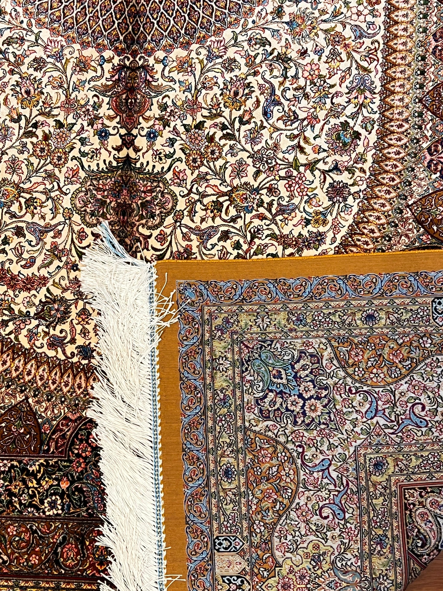 5x8 Ivory & Rust Silk Rug – Intricate Floral Medallion Design with Ornate Border