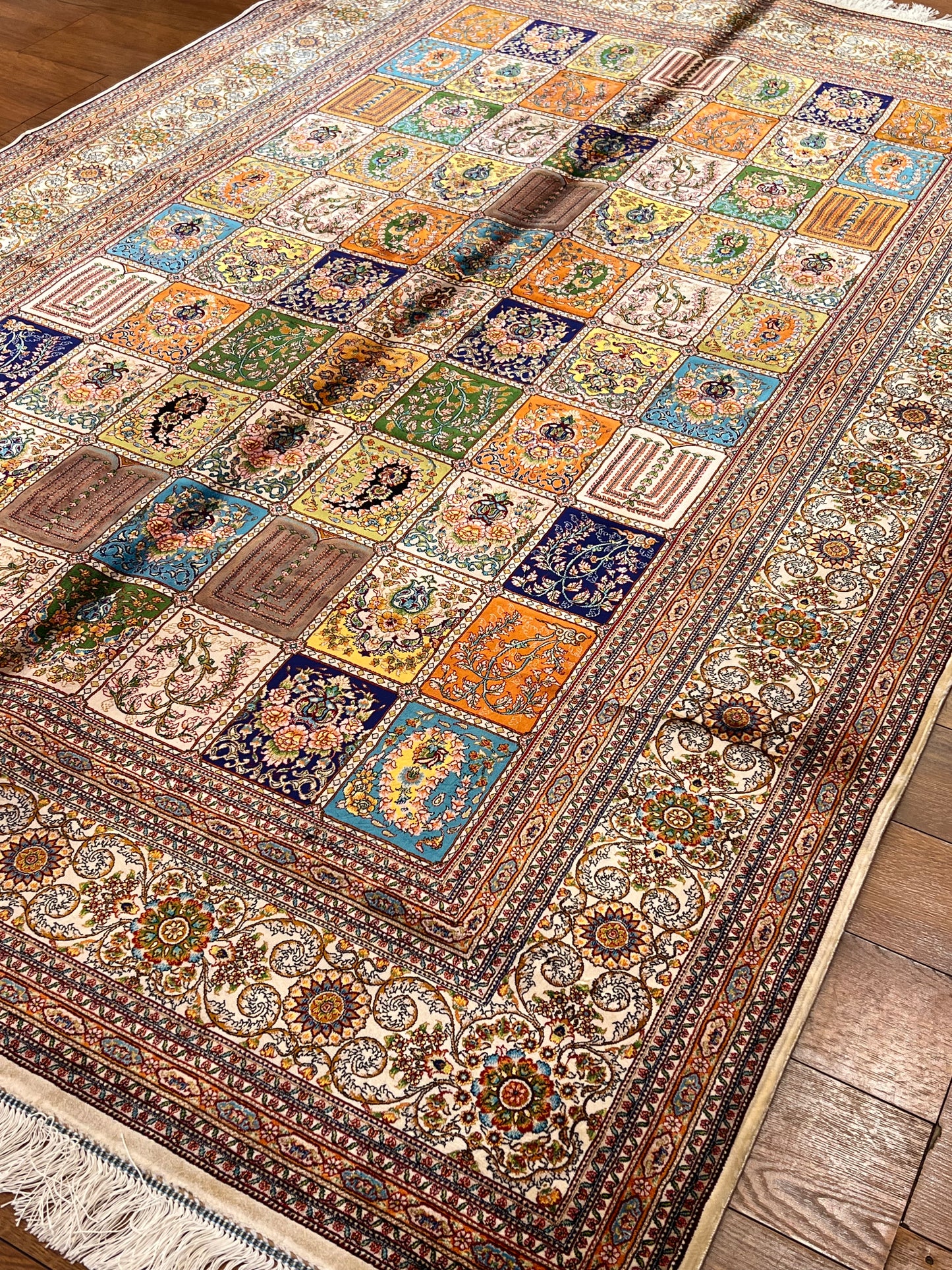 5x8 Bamboo Silk Rug – Multicolor Garden Panel Design – Woven Turkish Area Rug