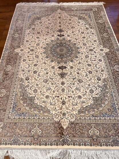 5x8 Bamboo Silk Rug – Ivory & Beige Medallion Design – Elegant Woven Turkish Area Rug