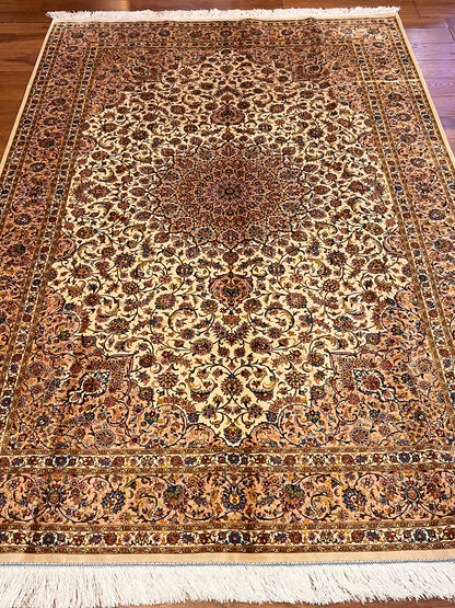 5’ x 8’ Ivory Bamboo Silk Rug – Ornate Floral Medallion Design – Luxury Woven Area Rug