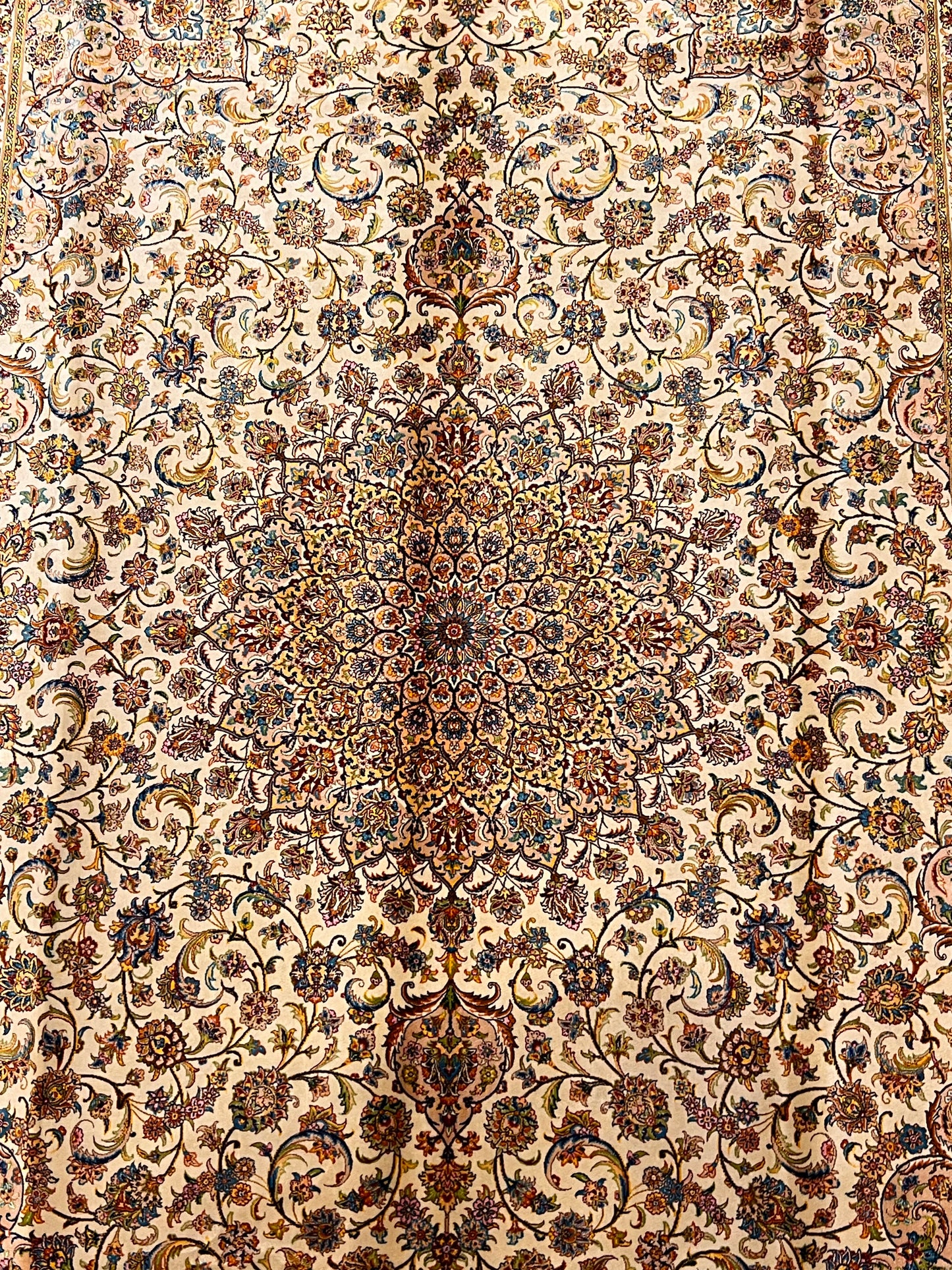 5’ x 8’ Ivory Bamboo Silk Rug – Ornate Floral Medallion Design – Luxury Woven Area Rug