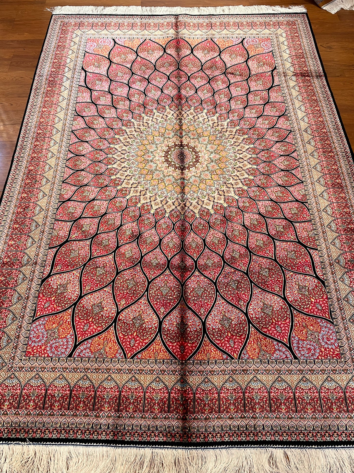 5x8 Luxury Pink Bamboo Silk Rug – Grand Floral Medallion Design – Elegant Turkish Statement Rug