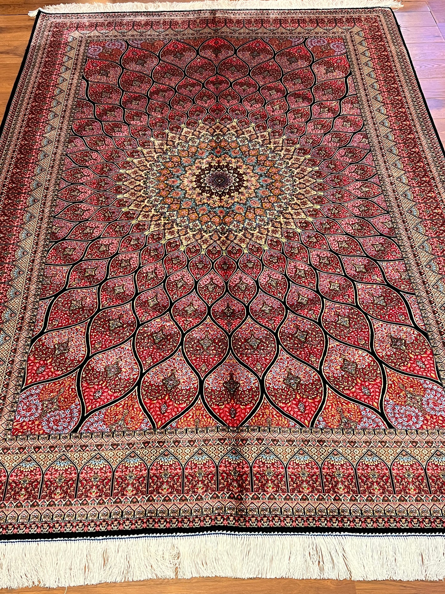 5x8 Luxury Pink Bamboo Silk Rug – Grand Floral Medallion Design – Elegant Turkish Statement Rug