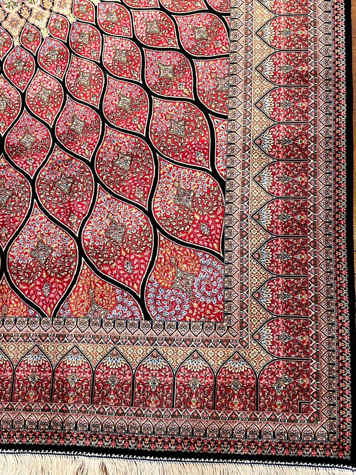 5x8 Luxury Pink Bamboo Silk Rug – Grand Floral Medallion Design – Elegant Turkish Statement Rug