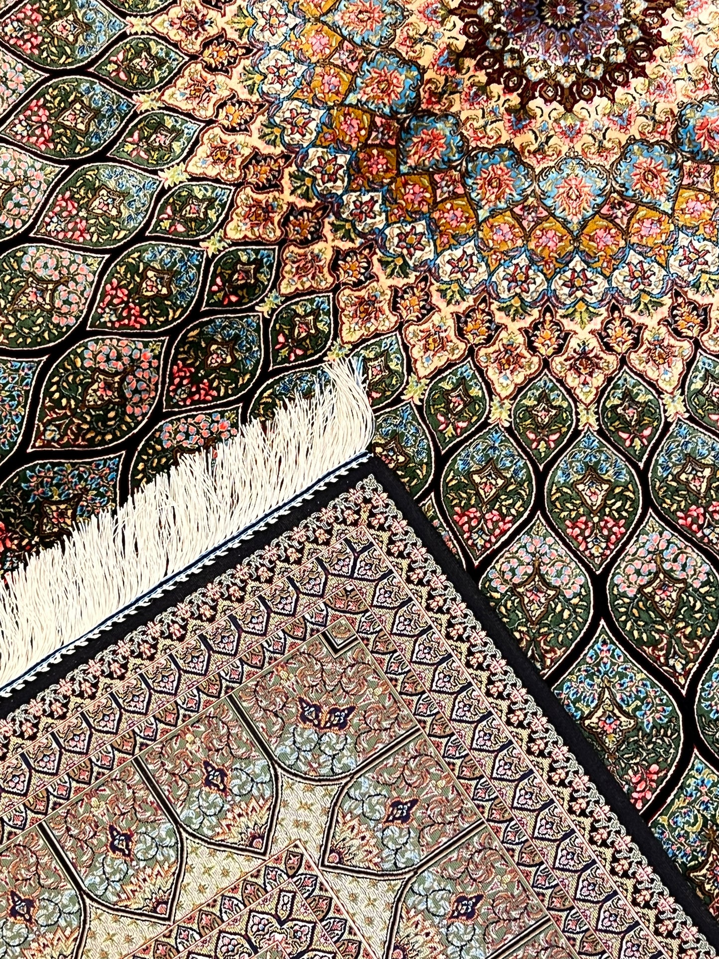 5x8 Luxury Sage Green Bamboo Silk Rug – Grand Radiating Floral Medallion Design – Elegant Turkish Statement Rug