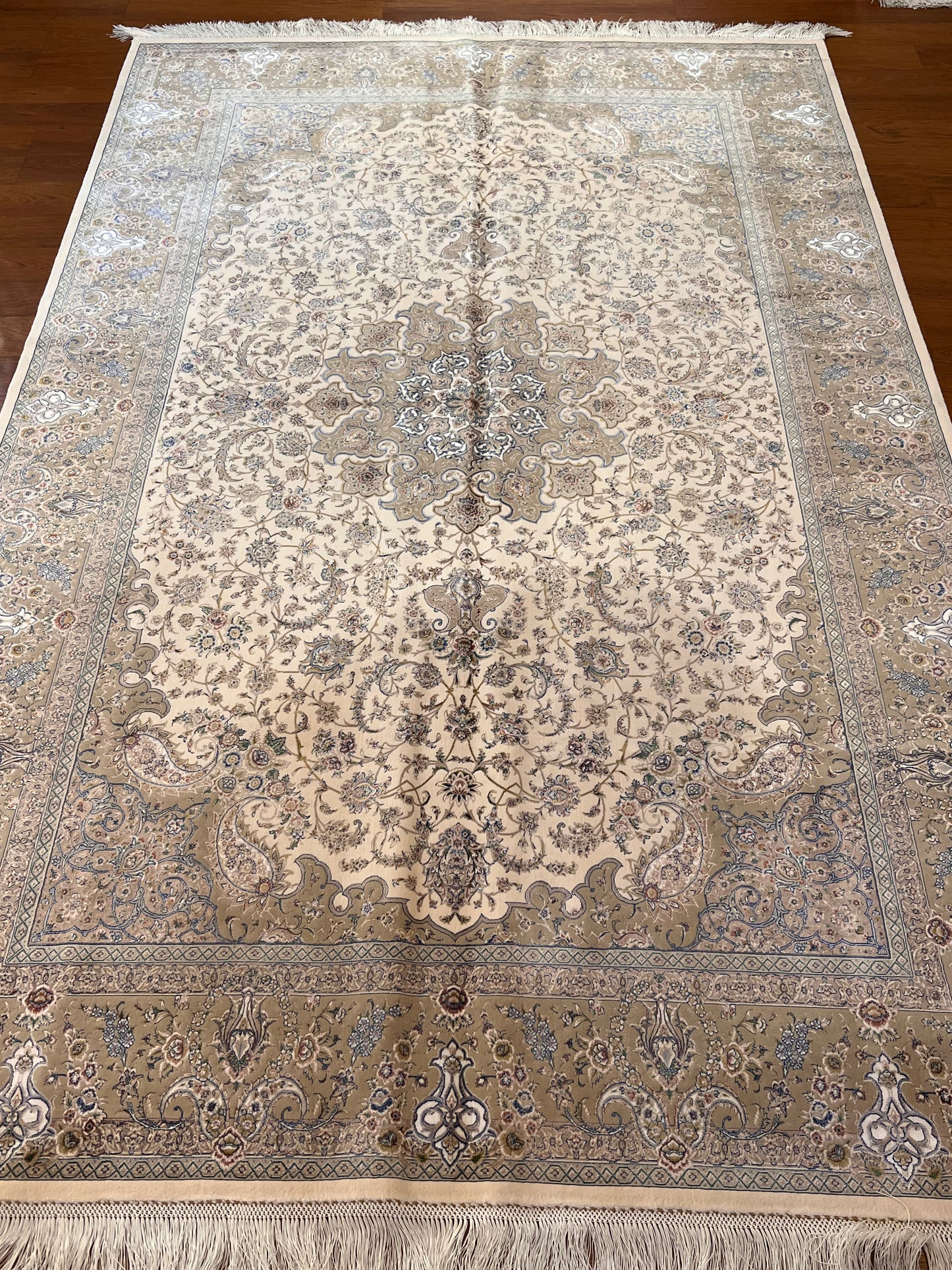 5x8 Luxury Ivory & Taupe Bamboo Silk Rug – Elegant Floral Medallion Design – Neutral Turkish Statement Area Rug