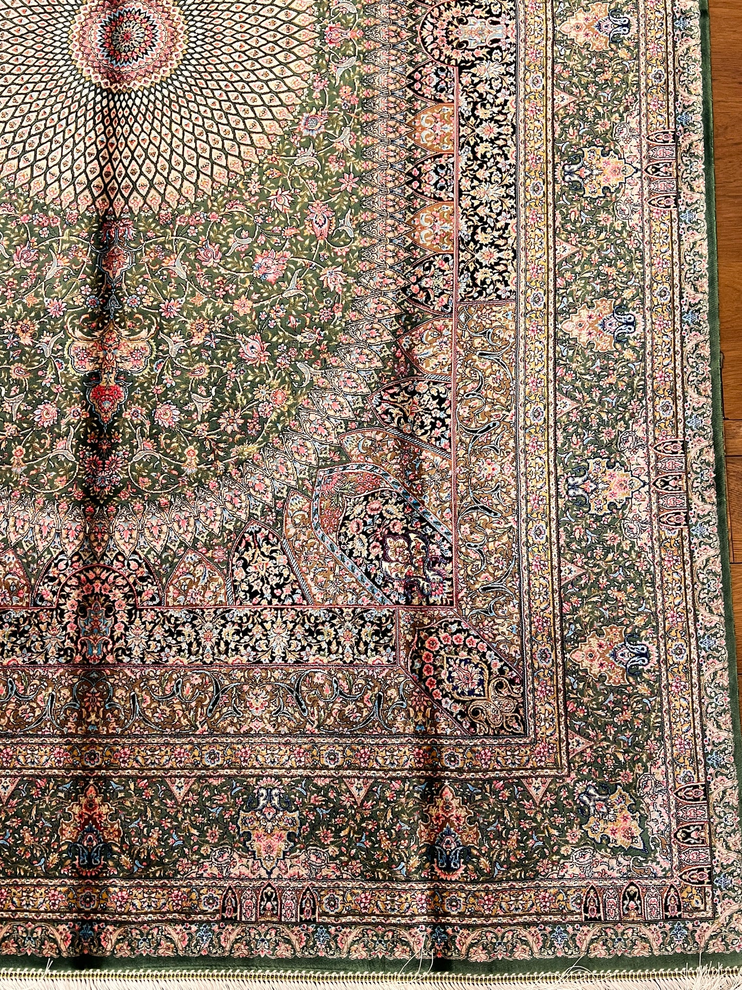 5’ x 8’ Luxury Sage Green Bamboo Silk Rug – Intricate Floral Medallion Design, Elegant Fine Woven Area Rug