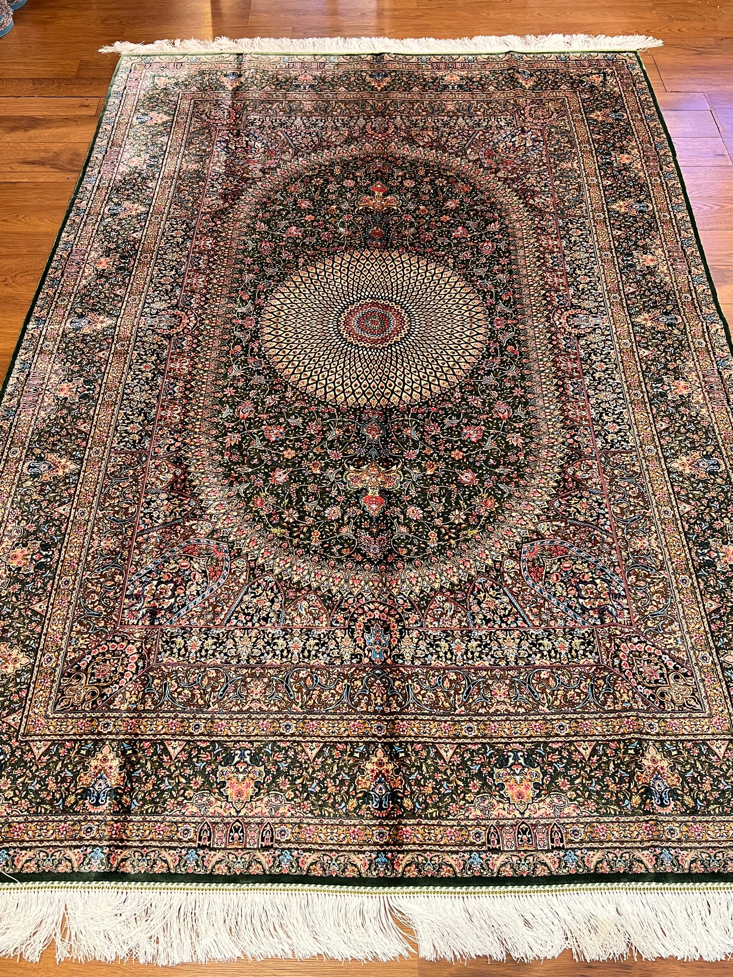 5’ x 8’ Luxury Sage Green Bamboo Silk Rug – Intricate Floral Medallion Design, Elegant Fine Woven Area Rug