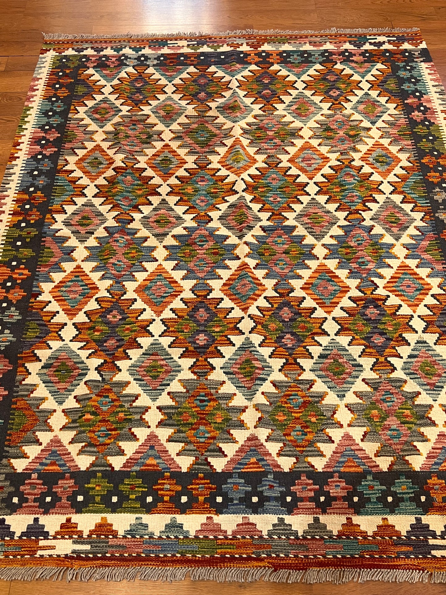 5x7 Fine Quality Handwoven Turkish Kilim Rug – Ivory Geometric Anatolian Area Rug