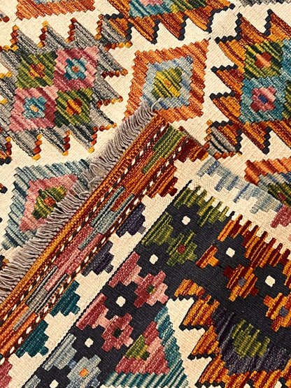 5x7 Fine Quality Handwoven Turkish Kilim Rug – Ivory Geometric Anatolian Area Rug