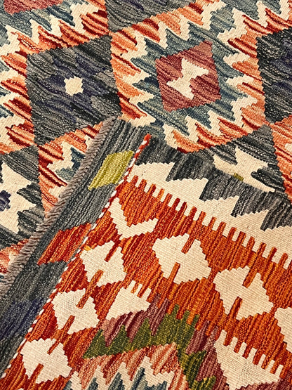 5x7 Fine Quality Handwoven Turkish Kilim Rug – Rust & Charcoal Geometric Anatolian Rug