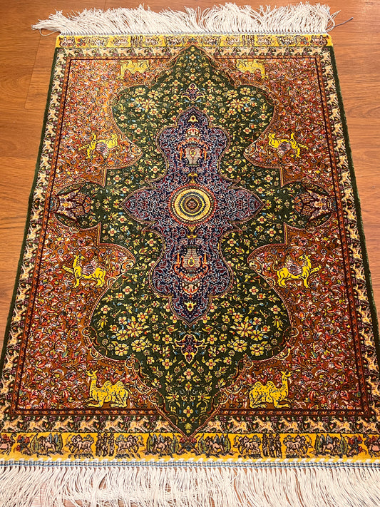 19” x 28” Small Silk Rug – Green & Rust Ornamental Medallion Accent Rug