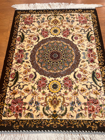 19” x 28” Small Silk Rug – Ivory Floral & Turquoise Medallion Luxury Accent Rug
