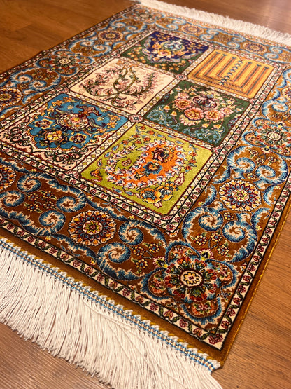 19” x 28” Small Silk Rug – Six-Panel Garden Gallery Luxury Accent Rug