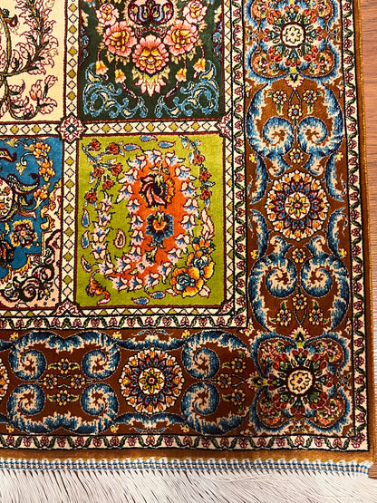 19” x 28” Small Silk Rug – Six-Panel Garden Gallery Luxury Accent Rug
