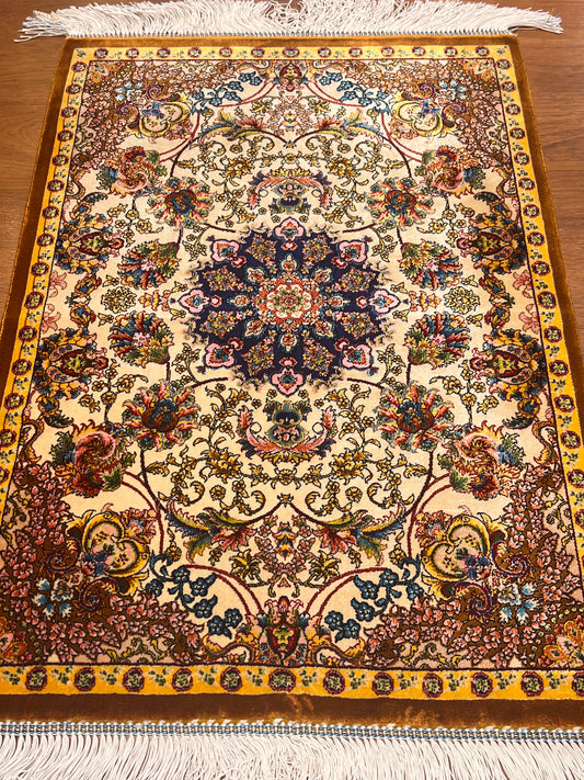 19” x 28” Small Silk Rug – Ivory & Navy Botanical Medallion Luxury Accent Rug