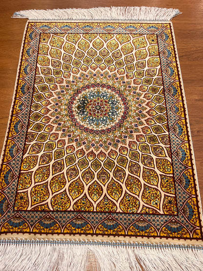 19” x 28” Small Silk Rug – Ivory & Gold Radiant Mosaic Medallion Accent Rug