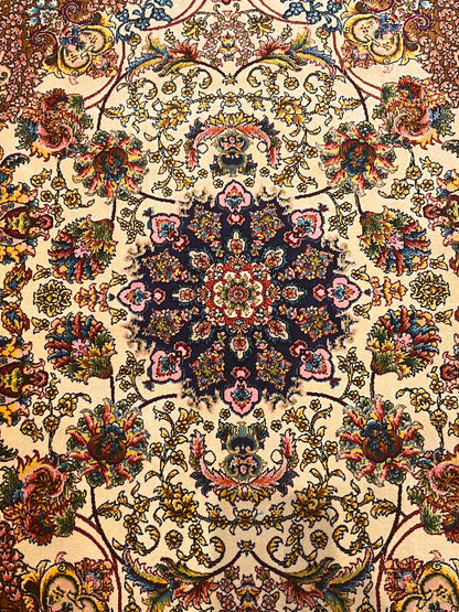 19” x 28” Small Silk Rug – Ivory Floral Medallion Turkish Luxury Accent Rug