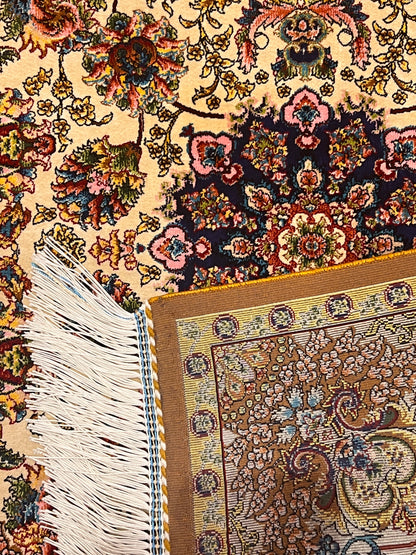 19” x 28” Small Silk Rug – Ivory Floral Medallion Turkish Luxury Accent Rug