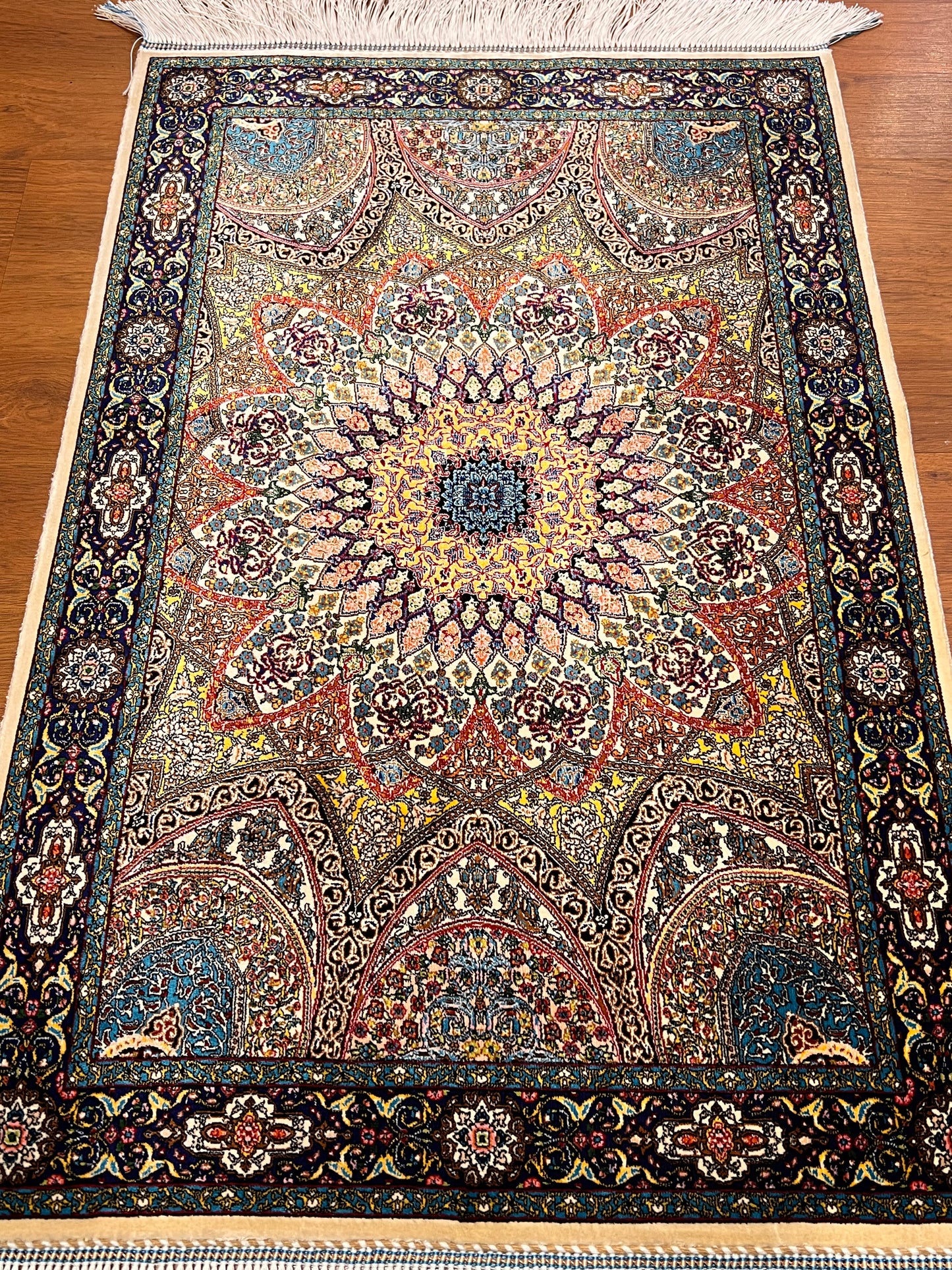 23” × 35” Luxury Turkish Silk Rug – Ivory & Navy Blue Floral Medallion, Hereke-Inspired Accent Rug