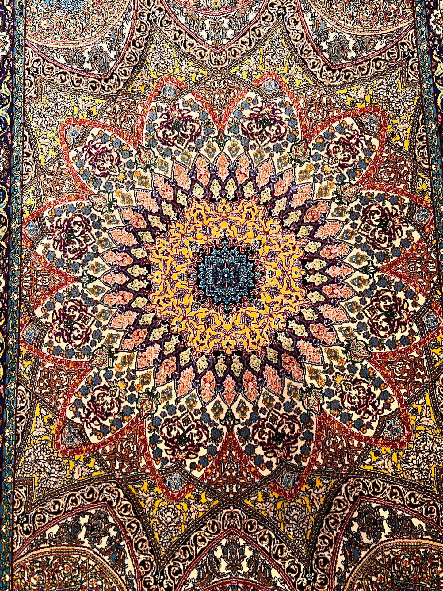 23” × 35” Luxury Turkish Silk Rug – Ivory & Navy Blue Floral Medallion, Hereke-Inspired Accent Rug