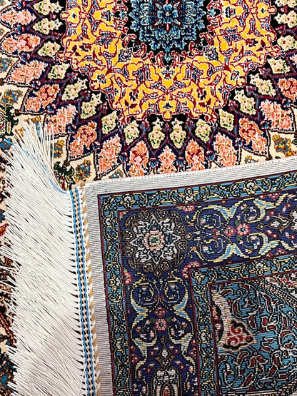 23” × 35” Luxury Turkish Silk Rug – Ivory & Navy Blue Floral Medallion, Hereke-Inspired Accent Rug