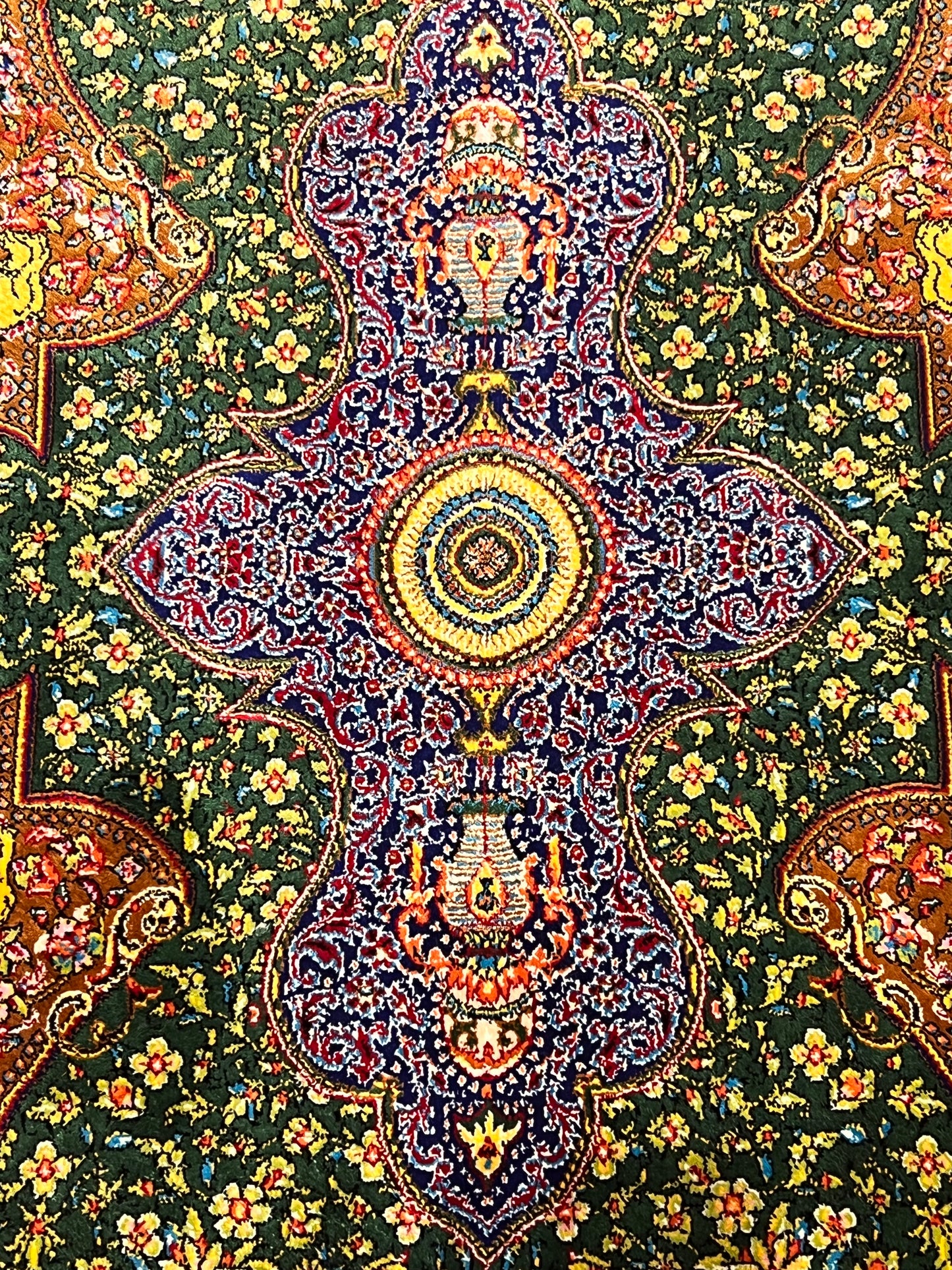 23” × 35” Luxury Turkish Silk Rug – Emerald Green & Gold Oriental Medallion, Hereke-Inspired Floral Accent Rug