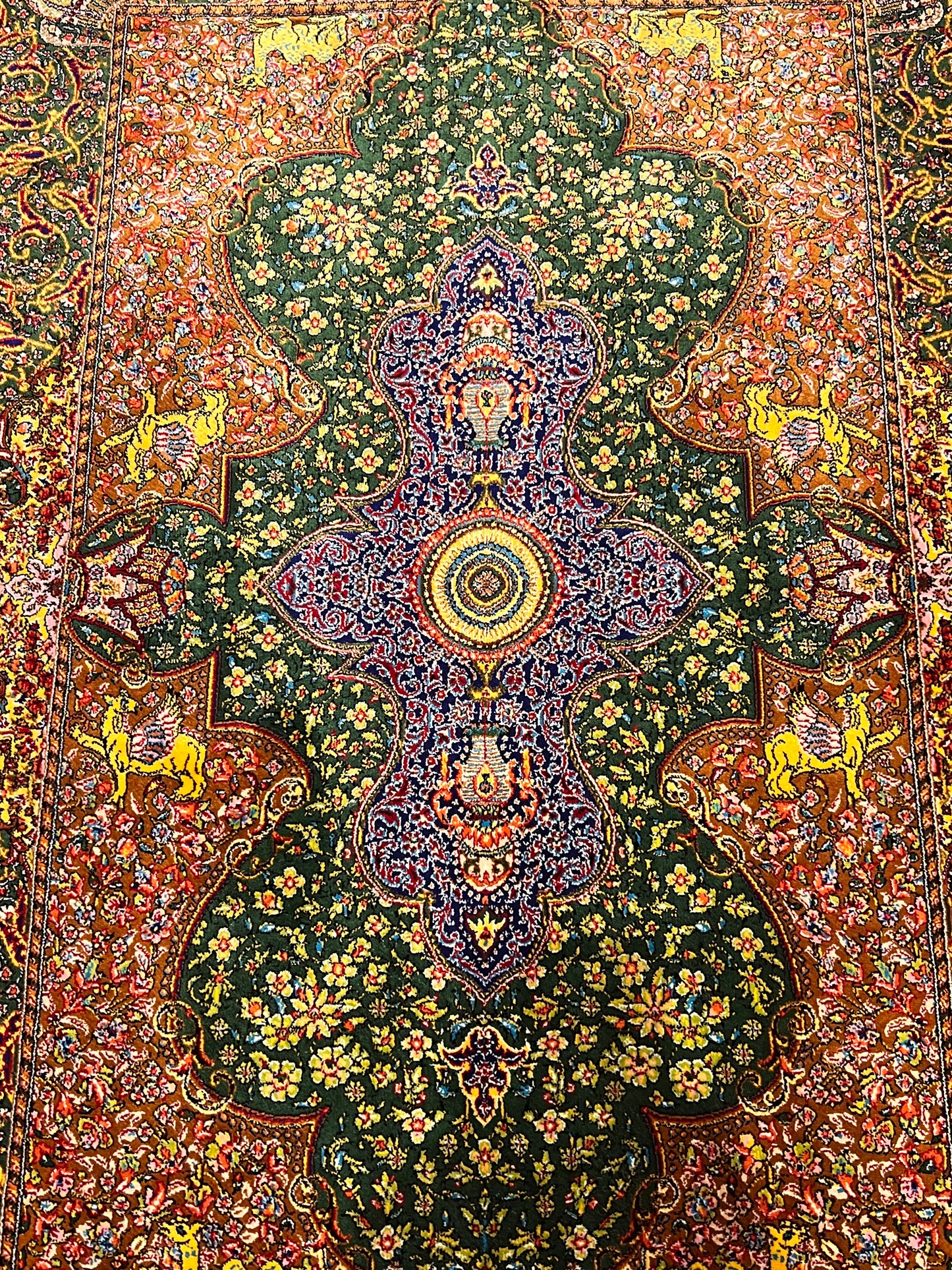 23” × 35” Luxury Turkish Silk Rug – Emerald Green & Gold Oriental Medallion, Hereke-Inspired Floral Accent Rug