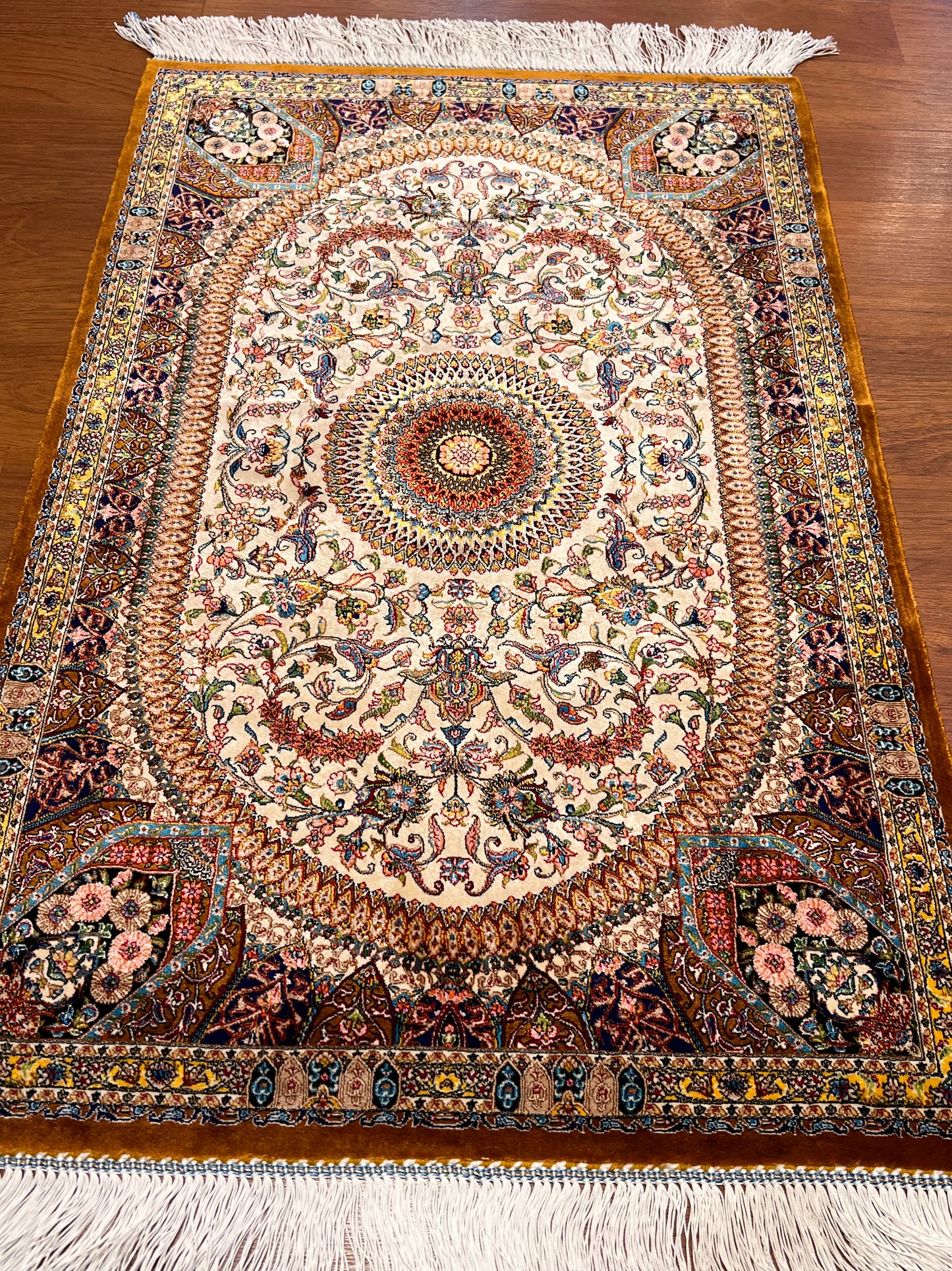 23” × 35” Luxury Turkish Silk Rug – Ivory & Golden Brown Floral Medallion, Hereke-Inspired Oriental Accent Rug