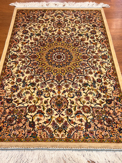 23” × 35” Luxury Turkish Silk Rug – Ivory & Gold Floral Medallion, Hereke-Inspired Small Oriental Accent Rug