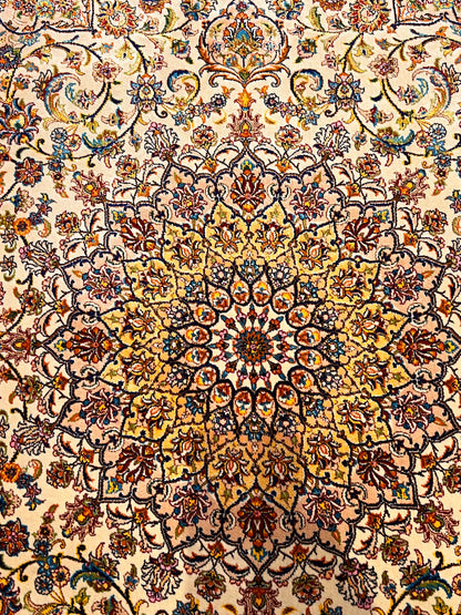23” × 35” Luxury Turkish Silk Rug – Ivory & Gold Floral Medallion, Hereke-Inspired Small Oriental Accent Rug