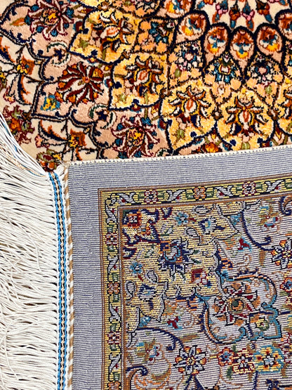 23” × 35” Luxury Turkish Silk Rug – Ivory & Gold Floral Medallion, Hereke-Inspired Small Oriental Accent Rug