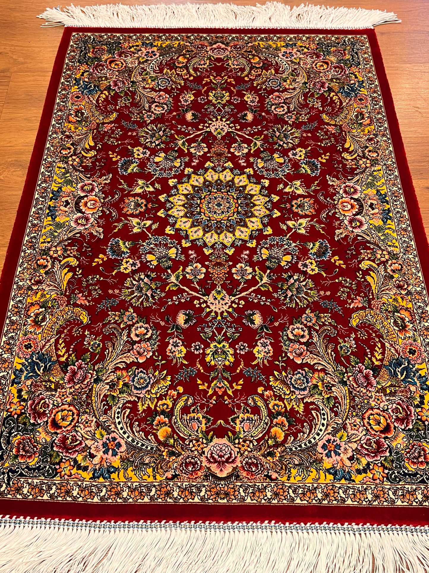 23” × 35” Luxury Turkish Silk Rug – Ruby Red & Gold Floral Medallion, Hereke-Inspired Oriental Accent Rug
