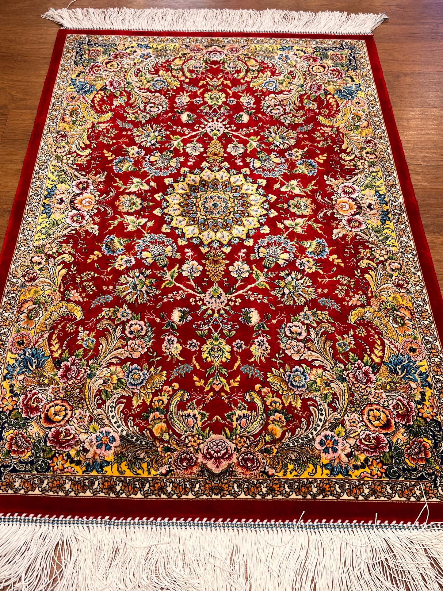 23” × 35” Luxury Turkish Silk Rug – Ruby Red & Gold Floral Medallion, Hereke-Inspired Oriental Accent Rug