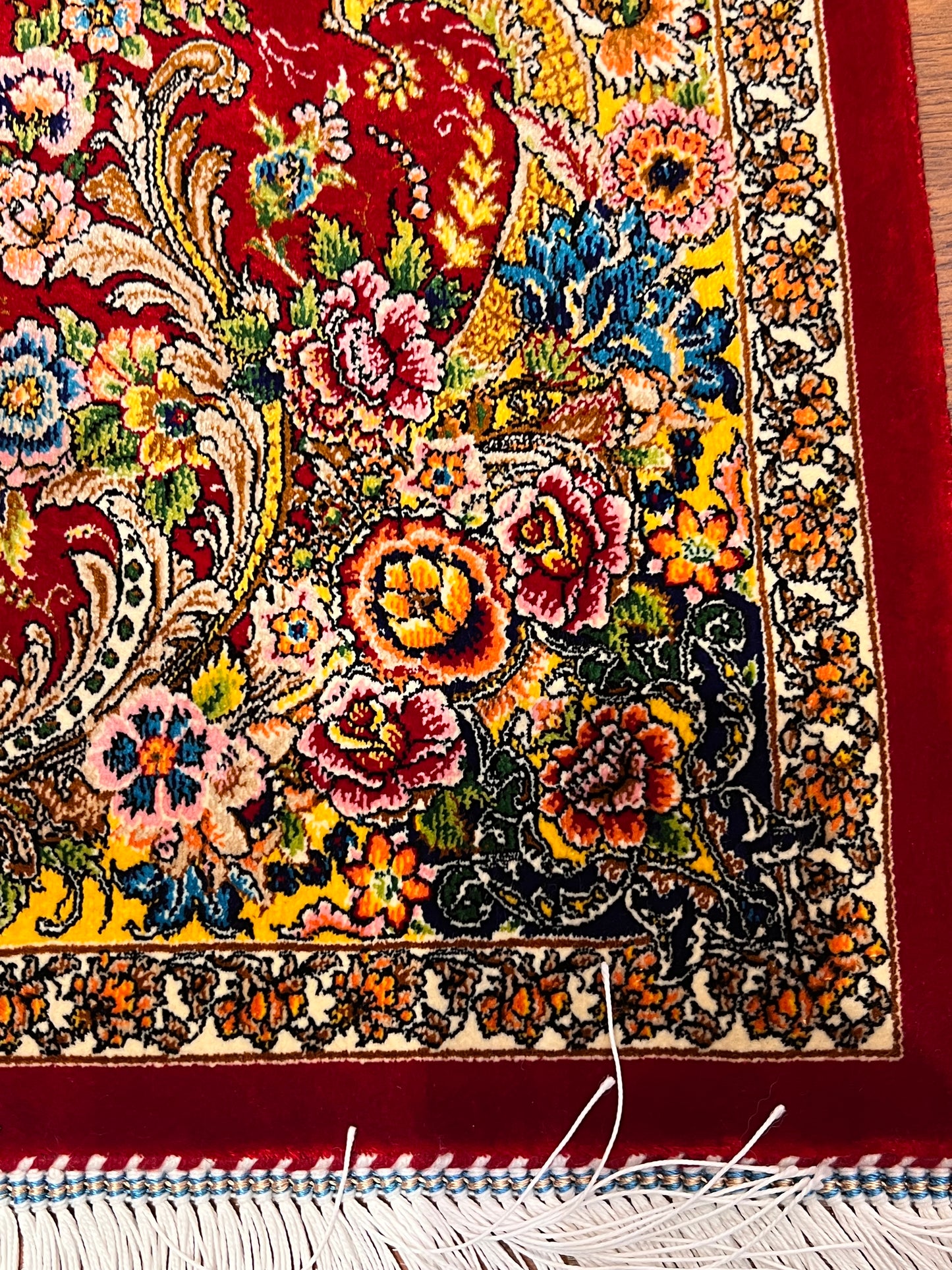23” × 35” Luxury Turkish Silk Rug – Ruby Red & Gold Floral Medallion, Hereke-Inspired Oriental Accent Rug