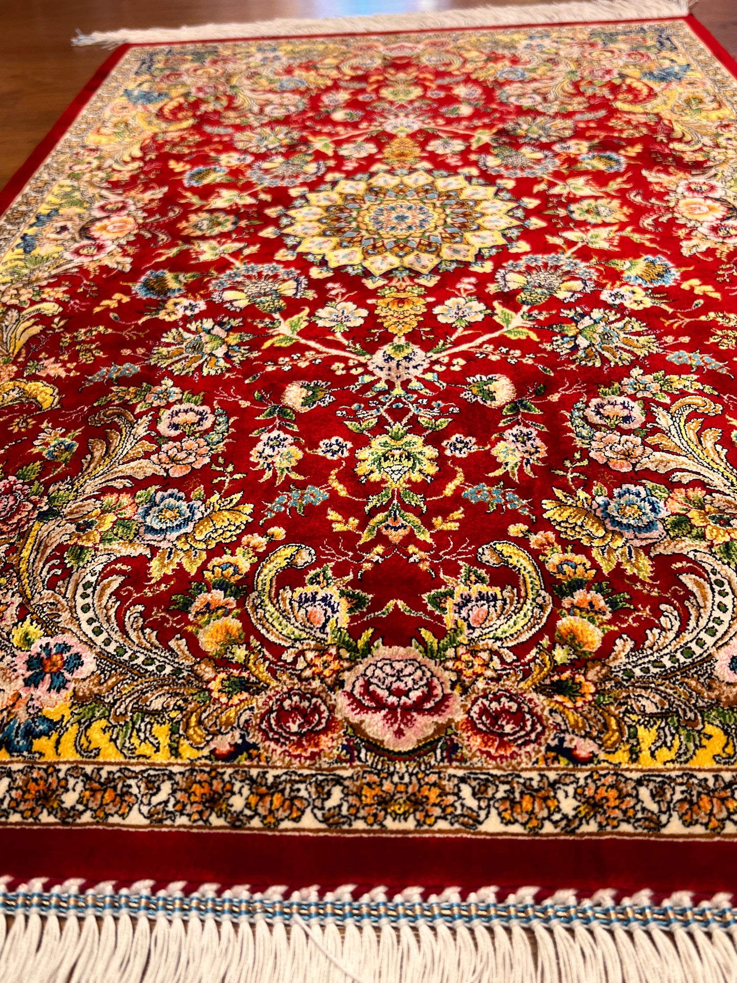 23” x 35” Luxury Turkish Silk Rug – Ruby Red Floral Medallion Design, Oriental Accent Rug with Hand-Finished Fringe