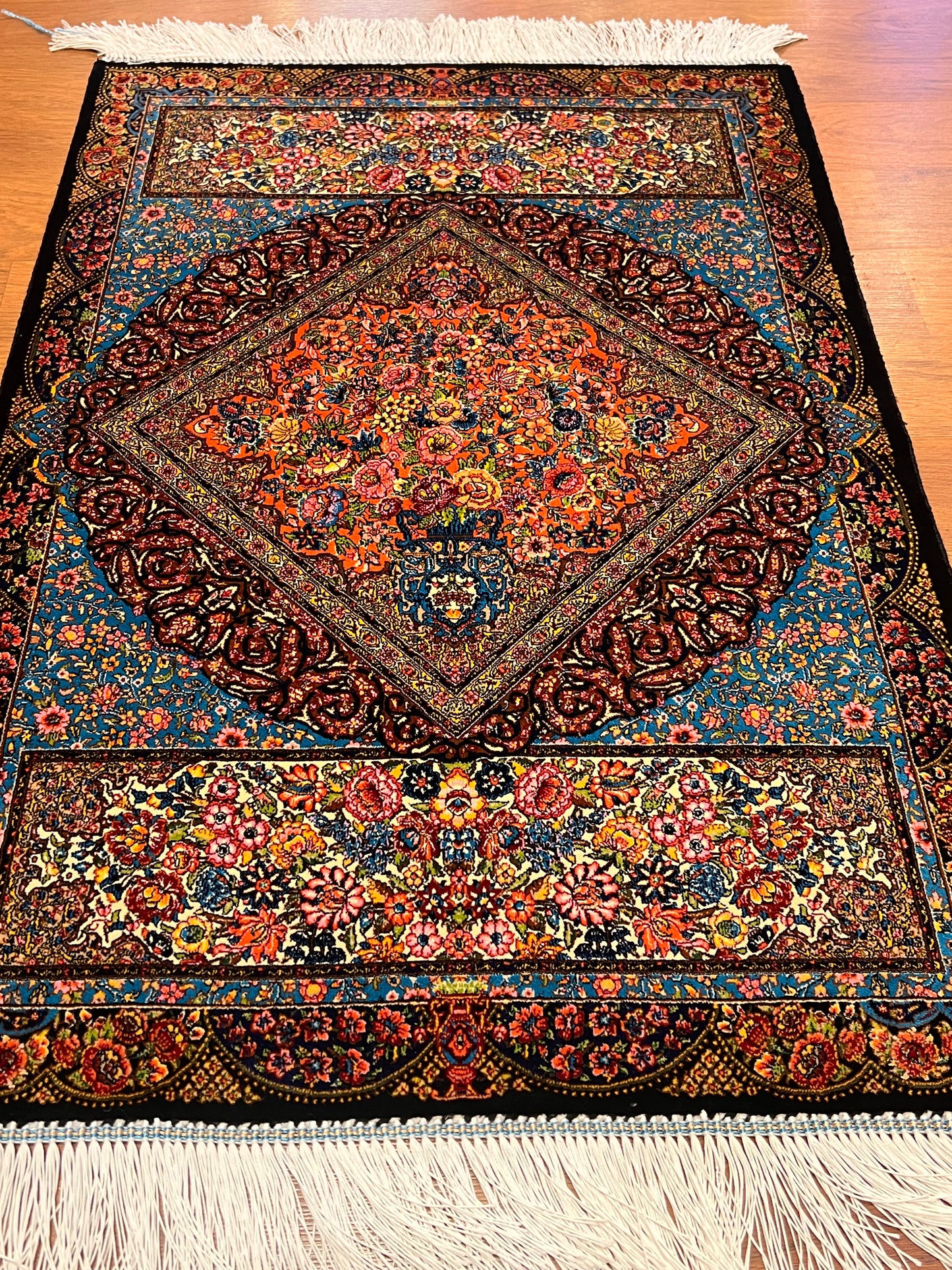 23” x 35” Luxury Turkish Silk Rug – Elegant Floral Medallion Design, Black & Turquoise Blue Accent Rug