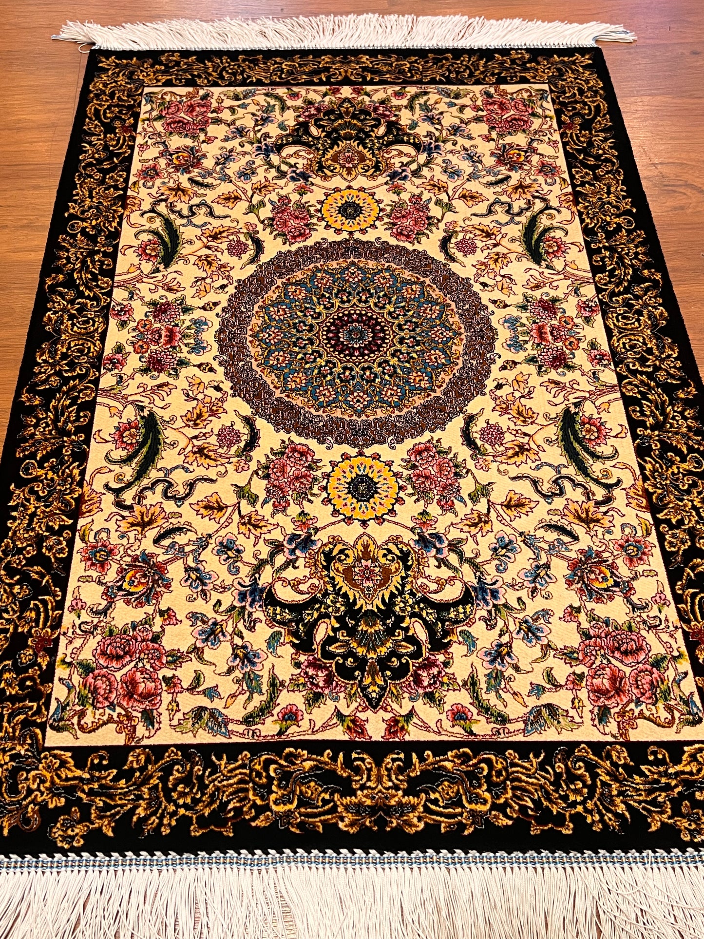 23” × 35” Luxury Turkish Silk Rug – Ivory & Black Floral Medallion Design, Elegant Small Accent Rug