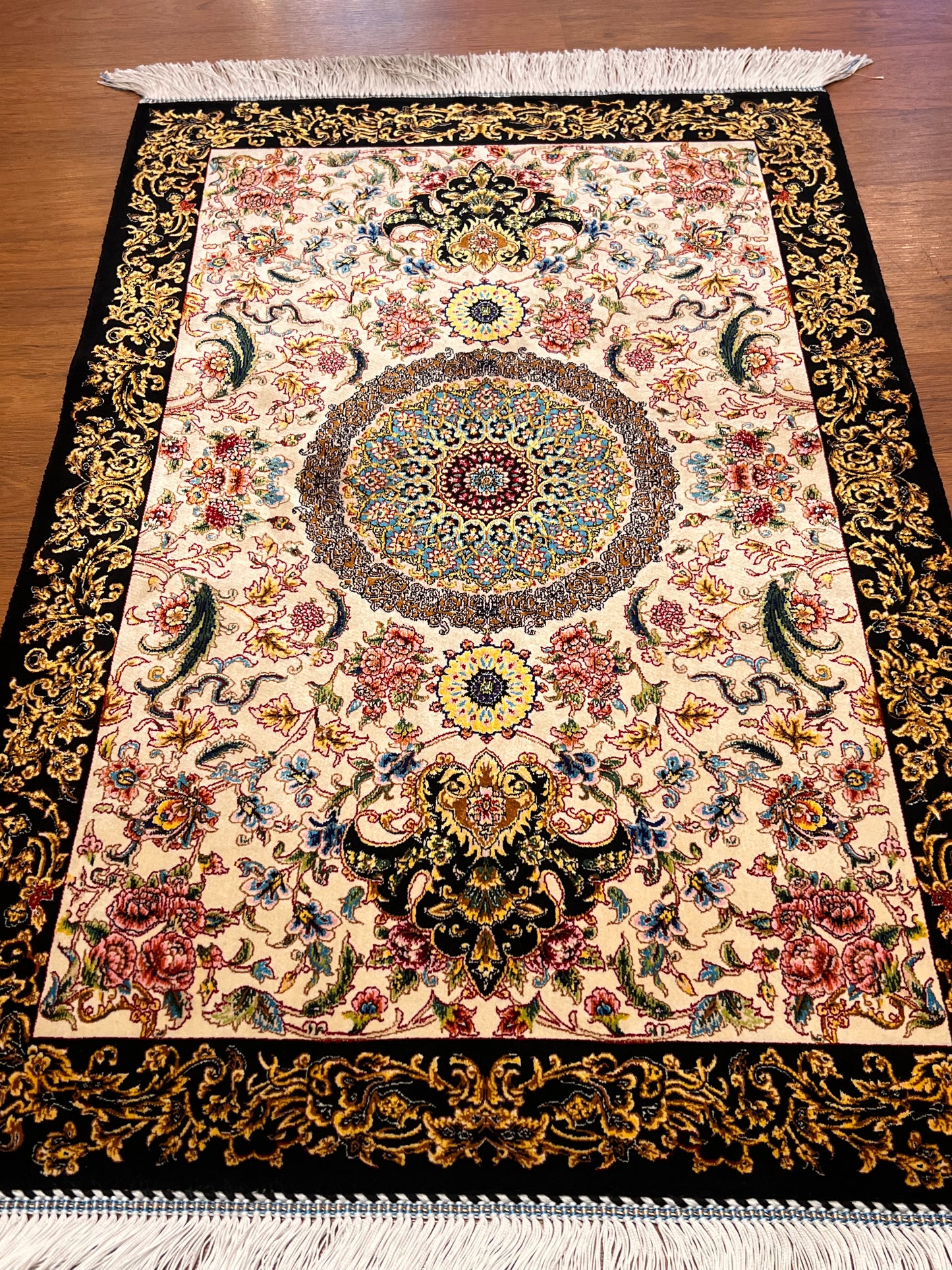 23” × 35” Luxury Turkish Silk Rug – Ivory & Black Floral Medallion Design, Elegant Small Accent Rug