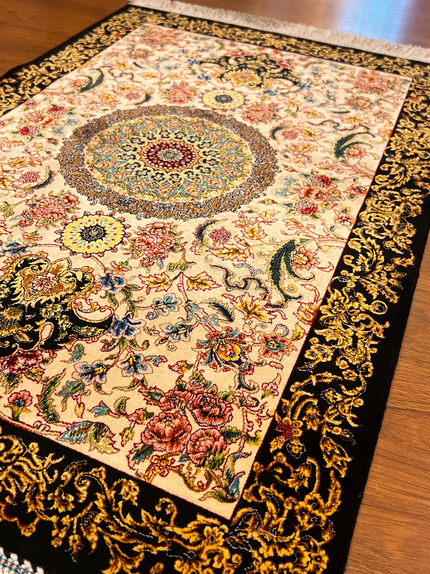 23” × 35” Luxury Turkish Silk Rug – Ivory & Black Floral Medallion Design, Elegant Small Accent Rug