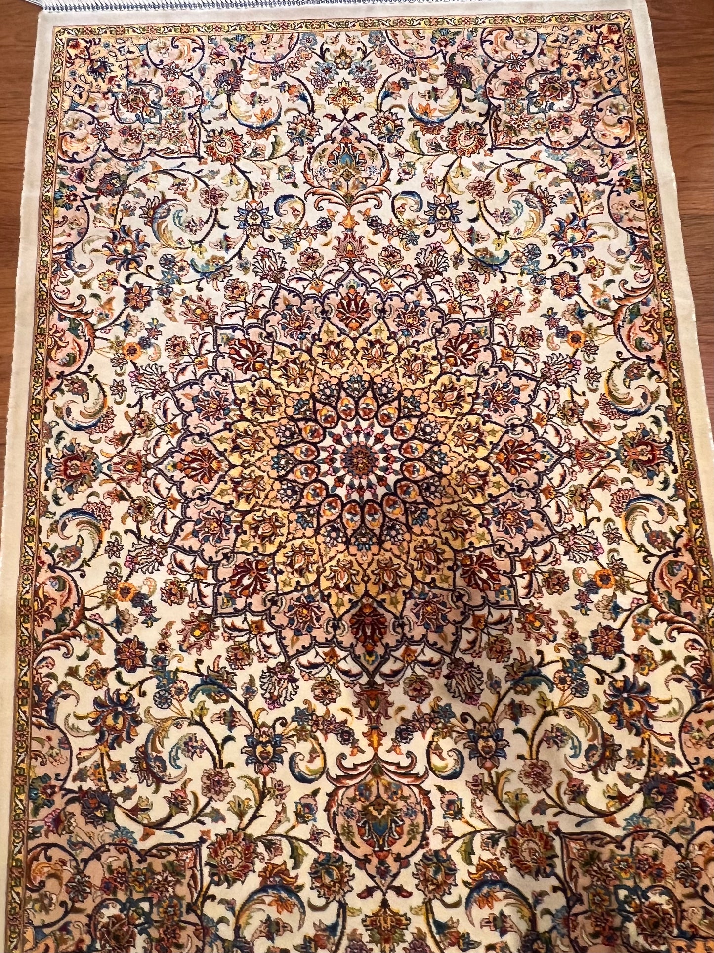 23” × 35” Luxury Turkish Bamboo Silk Rug – Elegant Ivory & Beige Floral Medallion Accent Rug