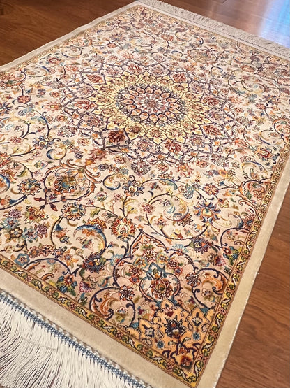 23” × 35” Luxury Turkish Bamboo Silk Rug – Elegant Ivory & Beige Floral Medallion Accent Rug