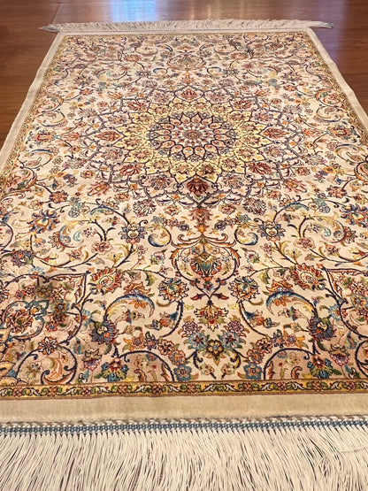 23” × 35” Luxury Turkish Bamboo Silk Rug – Elegant Ivory & Beige Floral Medallion Accent Rug