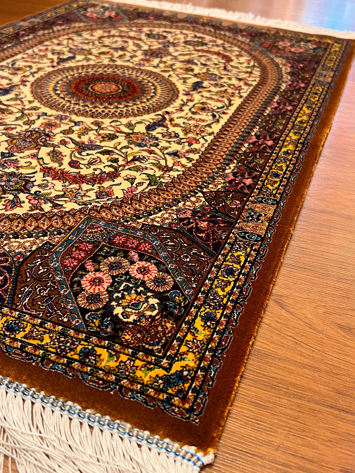 23” × 35” Luxury Turkish Bamboo Silk Rug – Ivory & Antique Gold Floral Starburst Medallion Accent Rug