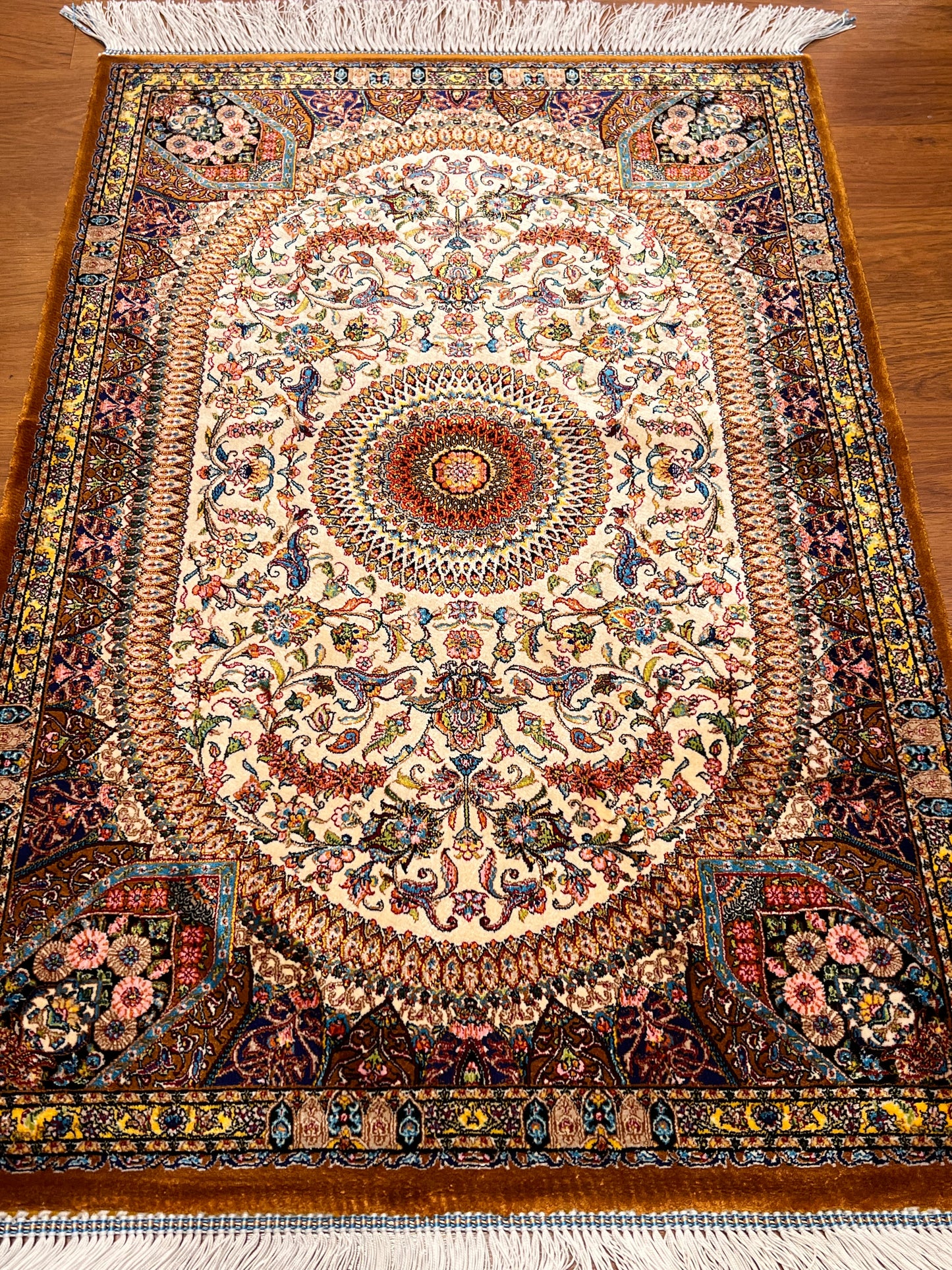 23” × 35” Luxury Turkish Bamboo Silk Rug – Ivory & Antique Gold Floral Starburst Medallion Accent Rug