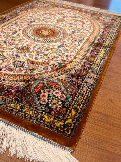 23” × 35” Luxury Turkish Bamboo Silk Rug – Ivory & Antique Gold Floral Starburst Medallion Accent Rug