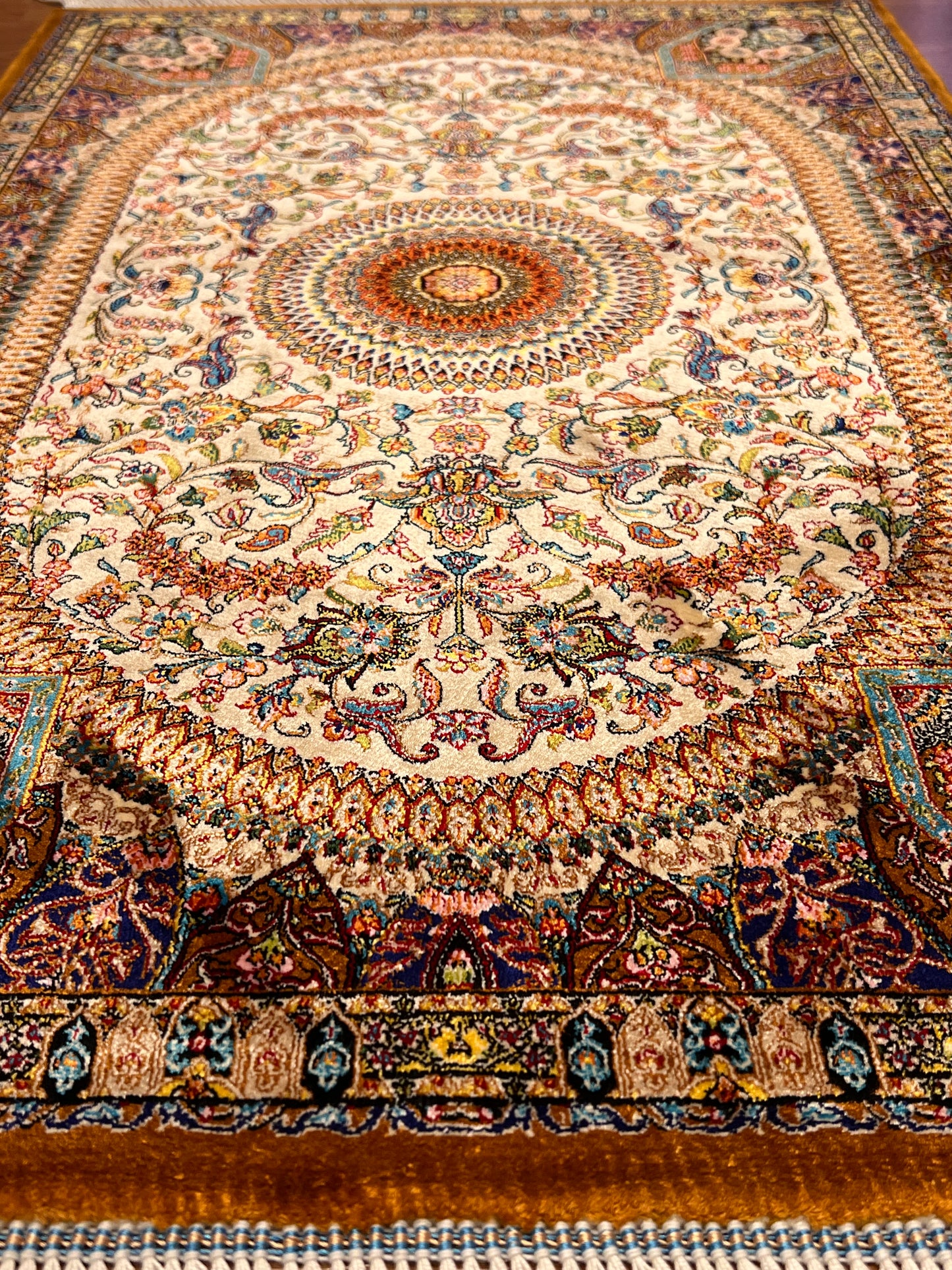 23” × 35” Luxury Turkish Bamboo Silk Rug – Ivory & Antique Gold Floral Starburst Medallion Accent Rug
